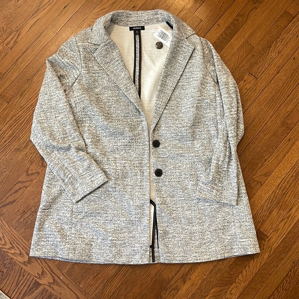NWT Torrid light gray boyfriend blazer